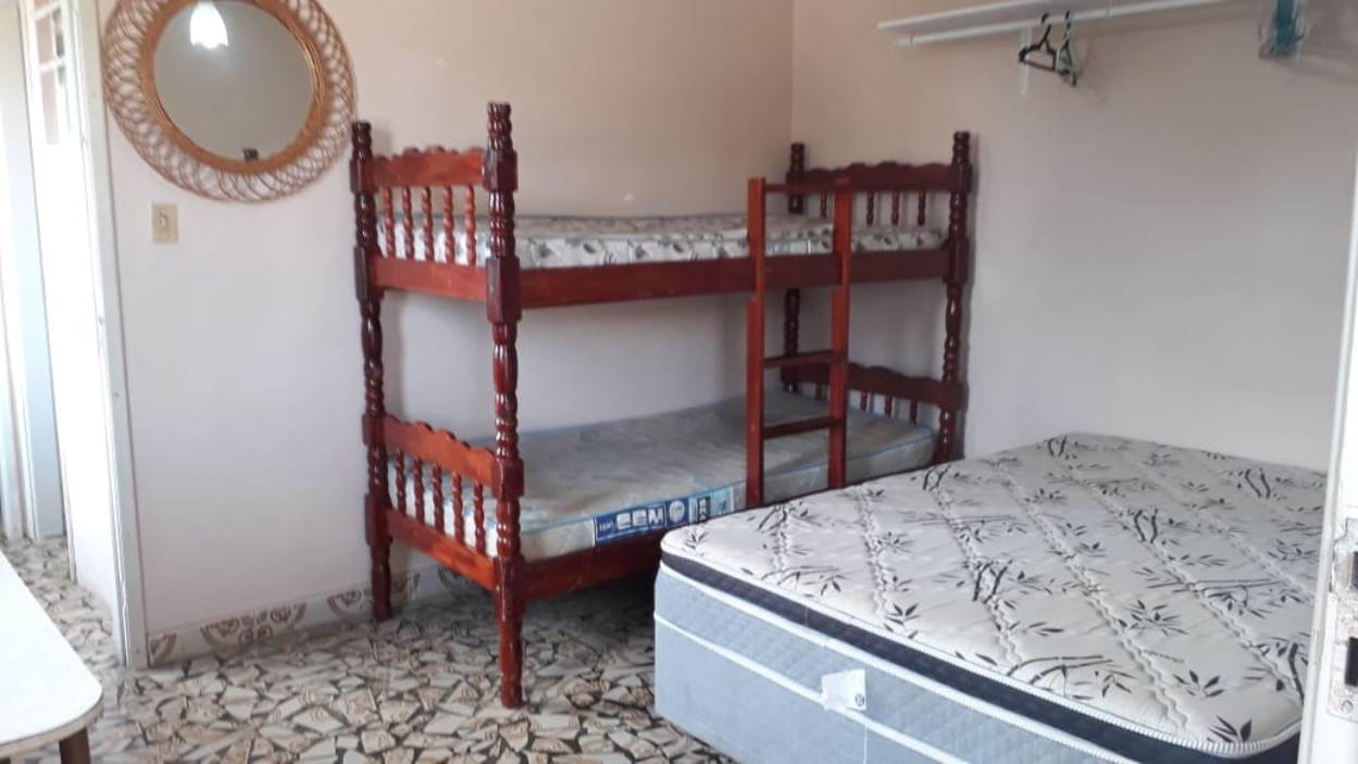 Otima casa muito bem localizada Proximo ao Aquario de Ubatuba .