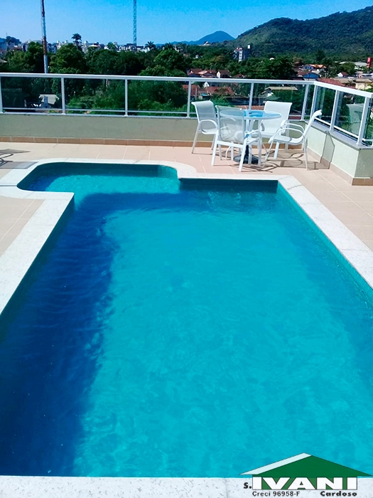 Apartamento muito bem localizado próximo ao centro comercial e Aquário de Ubatuba, no Itagua .