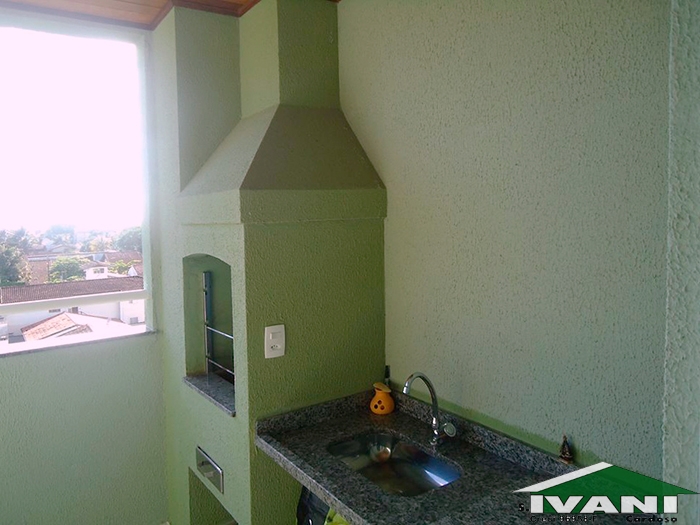 Apartamento muito bem localizado próximo ao centro comercial e Aquário de Ubatuba, no Itagua .
