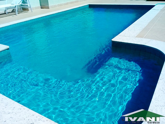 Apartamento muito bem localizado próximo ao centro comercial e Aquário de Ubatuba, no Itagua .