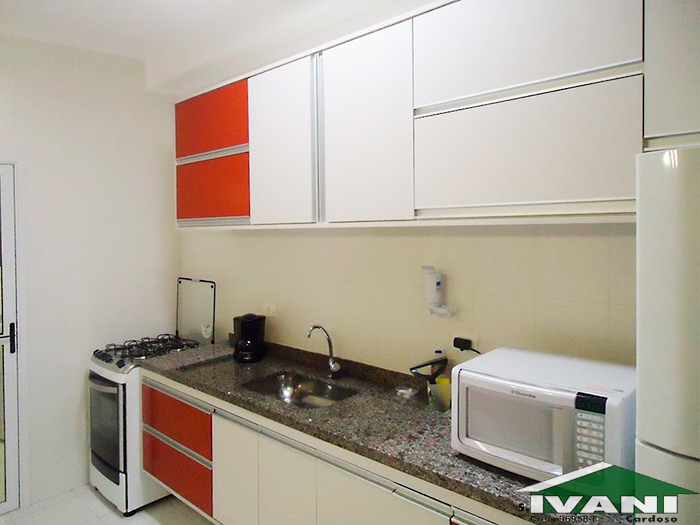 Apartamento muito bem localizado próximo ao centro comercial e Aquário de Ubatuba, no Itagua .