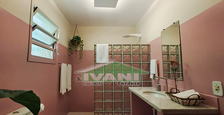 Linda propriedade com piscina em área de 65 mil m²